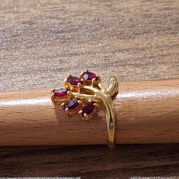 CELEBRITY Ruby Red Rhinestones Ring, Celebrity Mark - Picture 5 of 13